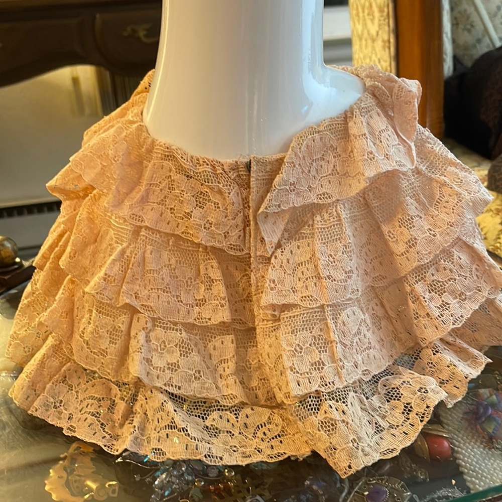 4 tier lace collar NWT